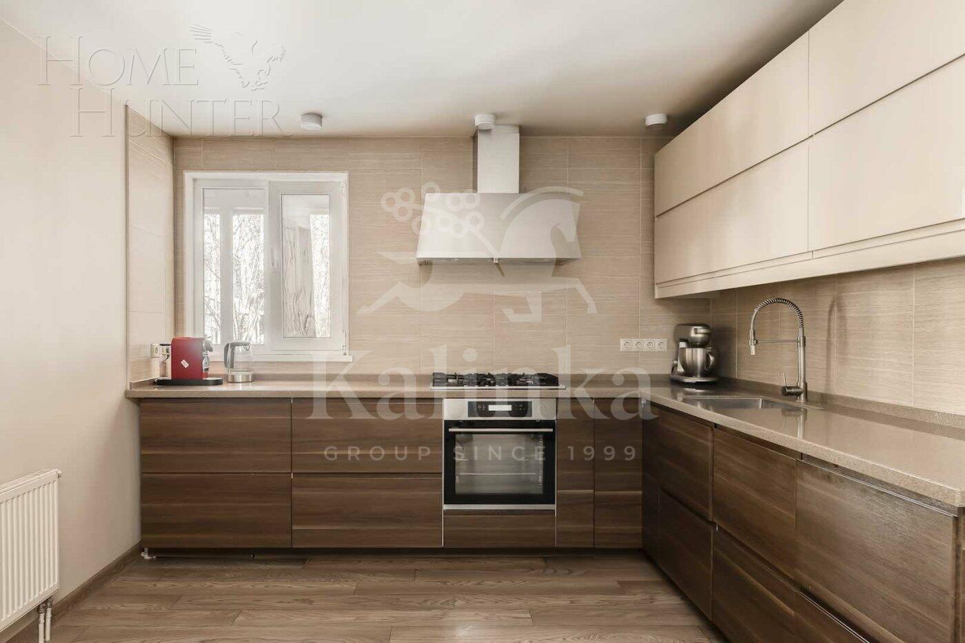 2-этажный коттедж 300 м² с отделкой