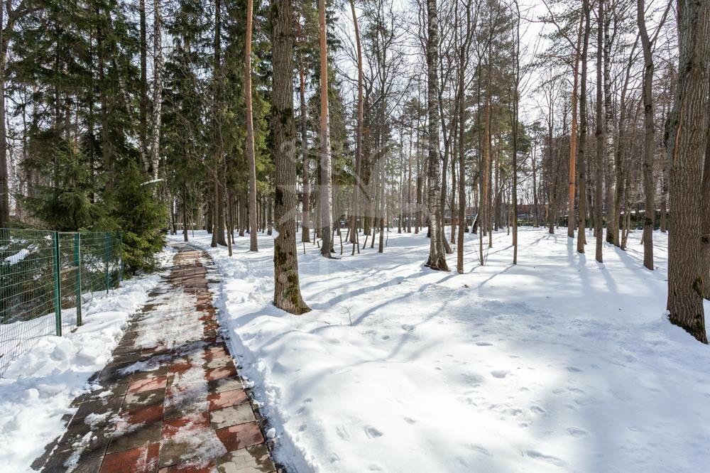 3-этажный таунхаус 945 м² с отделкой