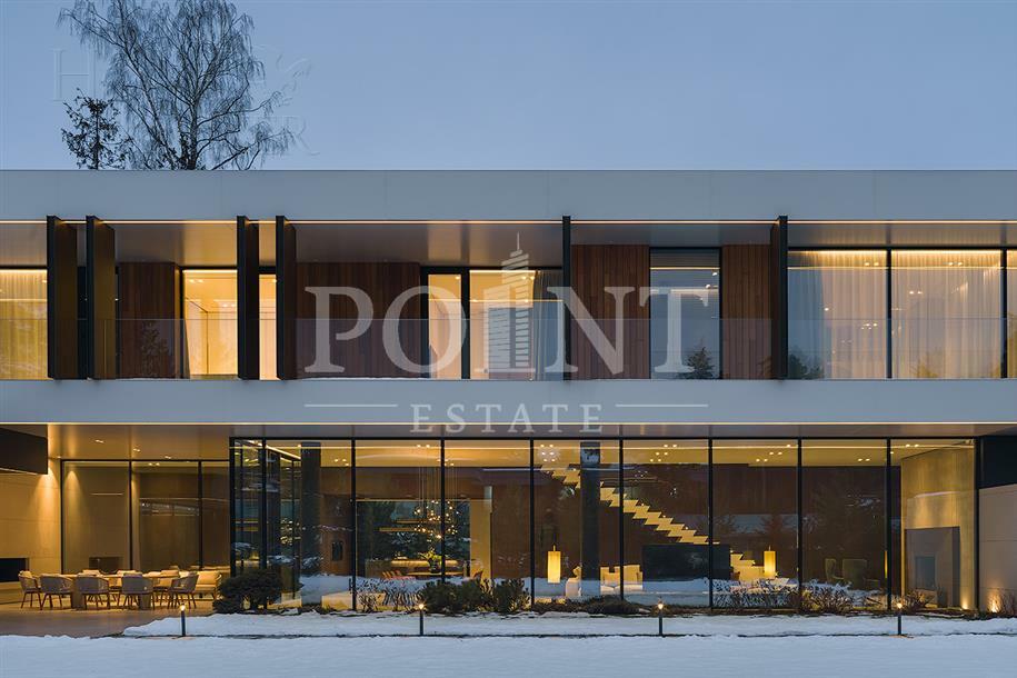 2-этажный коттедж 950 м² с отделкой