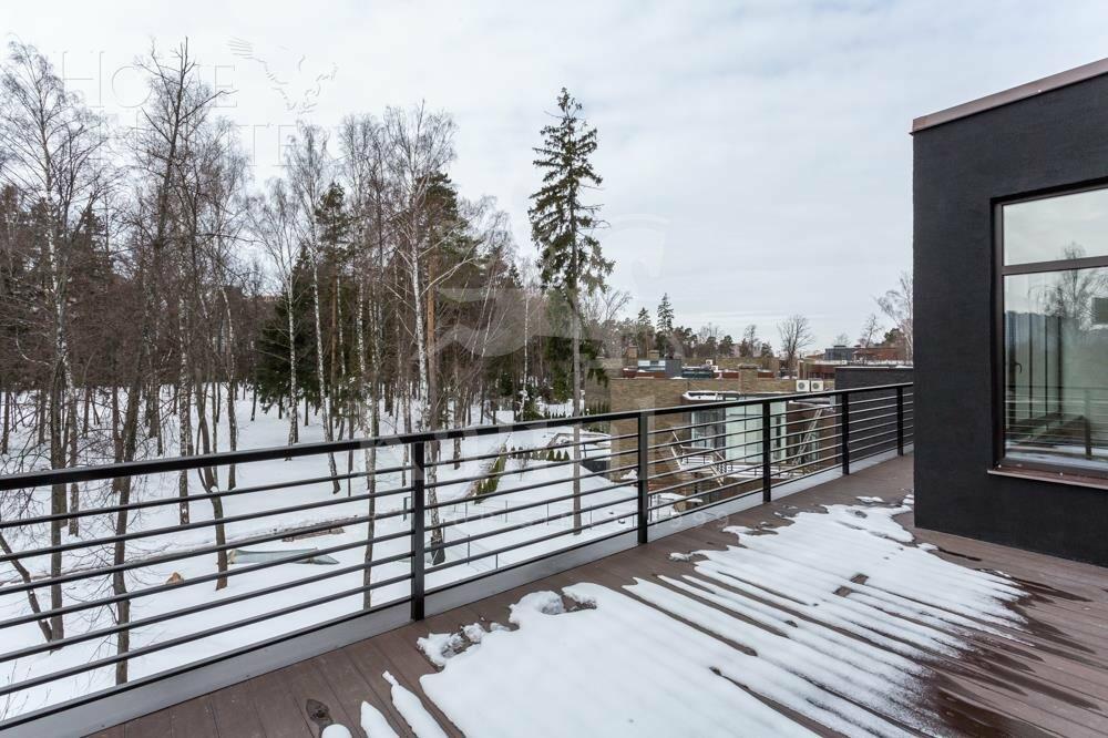 3-этажный таунхаус 945 м² с отделкой