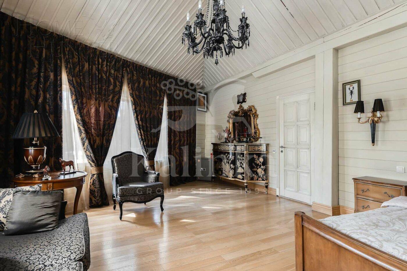 2-этажный коттедж 300 м² с отделкой