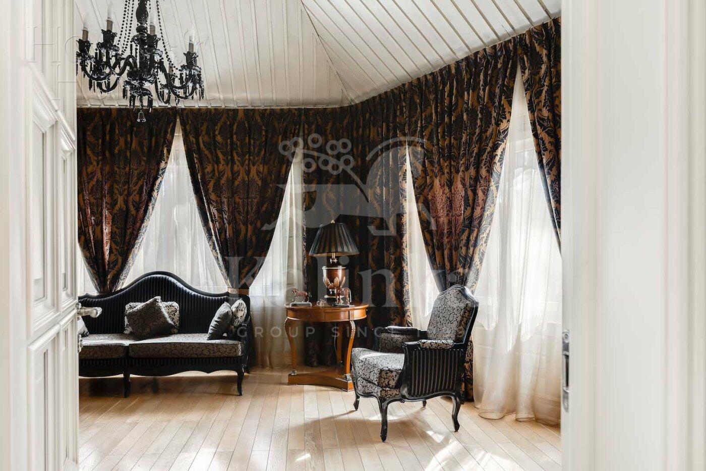 2-этажный коттедж 300 м² с отделкой