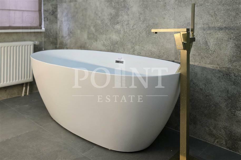 3-этажный таунхаус 250 м² с отделкой