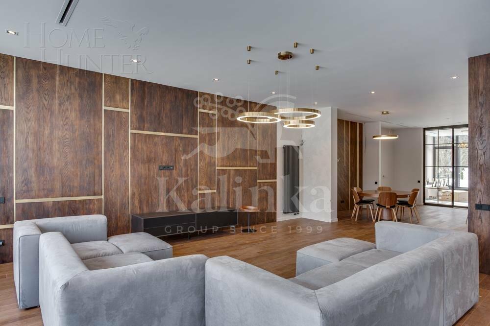 3-этажный таунхаус 945 м² с отделкой