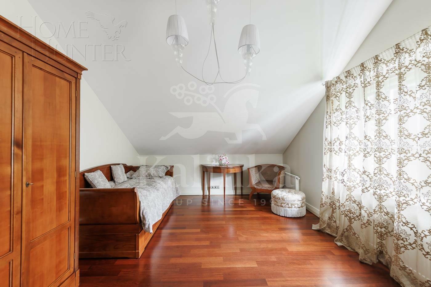 2-этажный коттедж 398.2 м² с отделкой