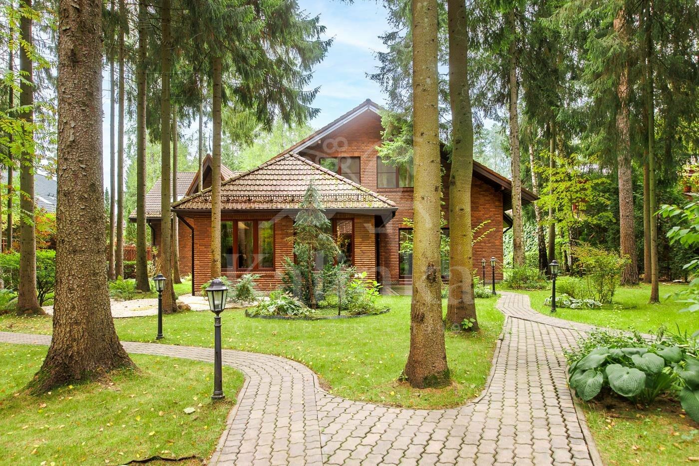 2-этажный коттедж 398.2 м² с отделкой