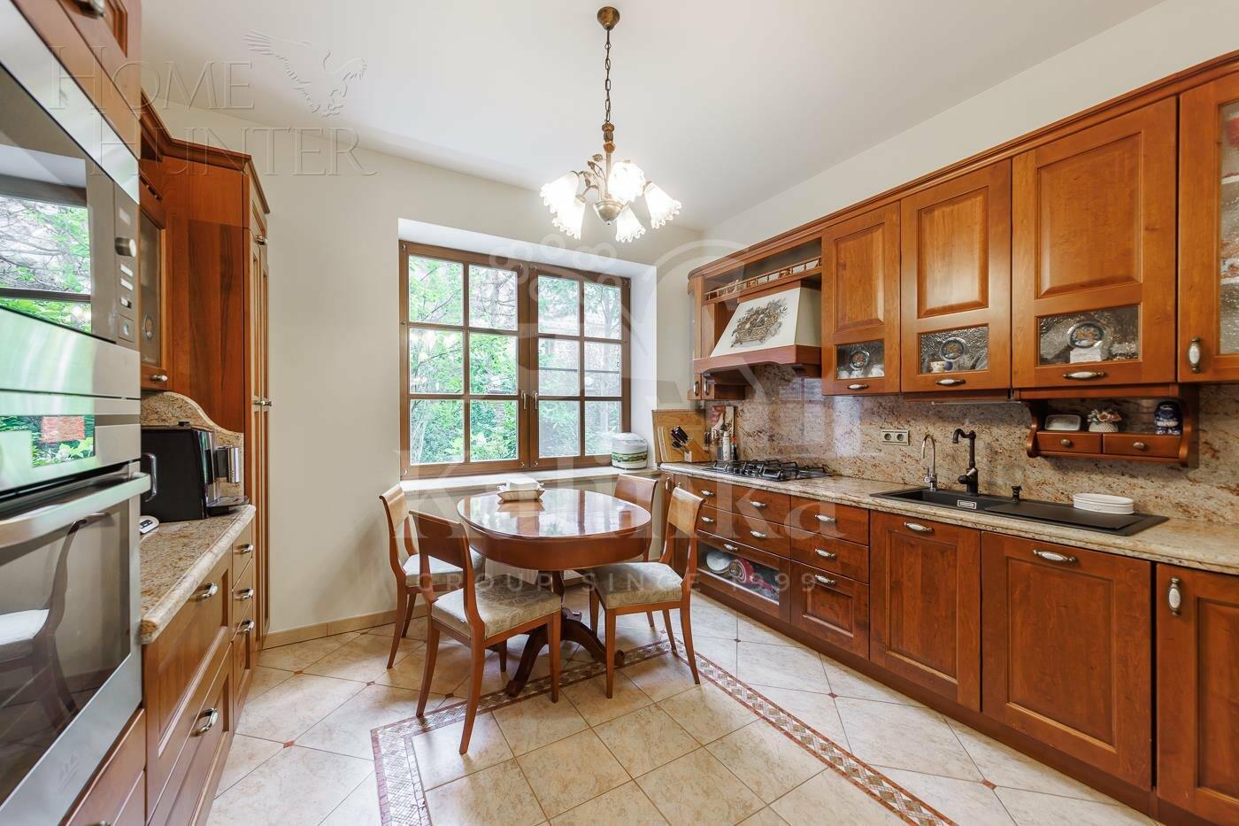 2-этажный коттедж 398.2 м² с отделкой