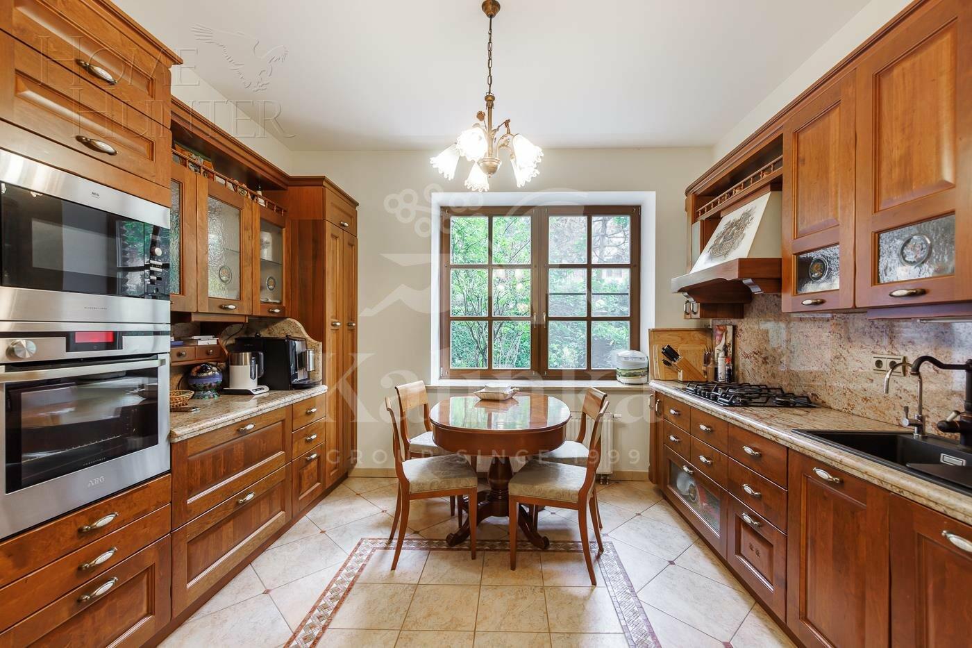 2-этажный коттедж 398.2 м² с отделкой