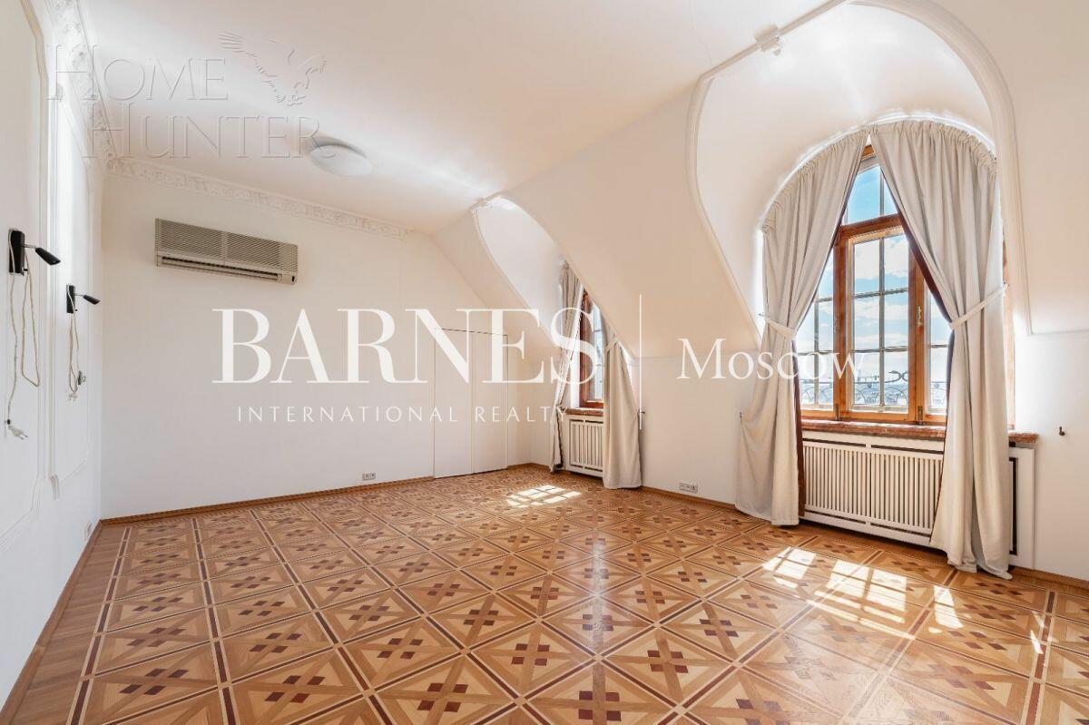 3-УРОВНЕВЫЙ ПЕНТХАУС С ОТДЕЛКОЙ 379 М² НА 7 ЭТАЖЕ