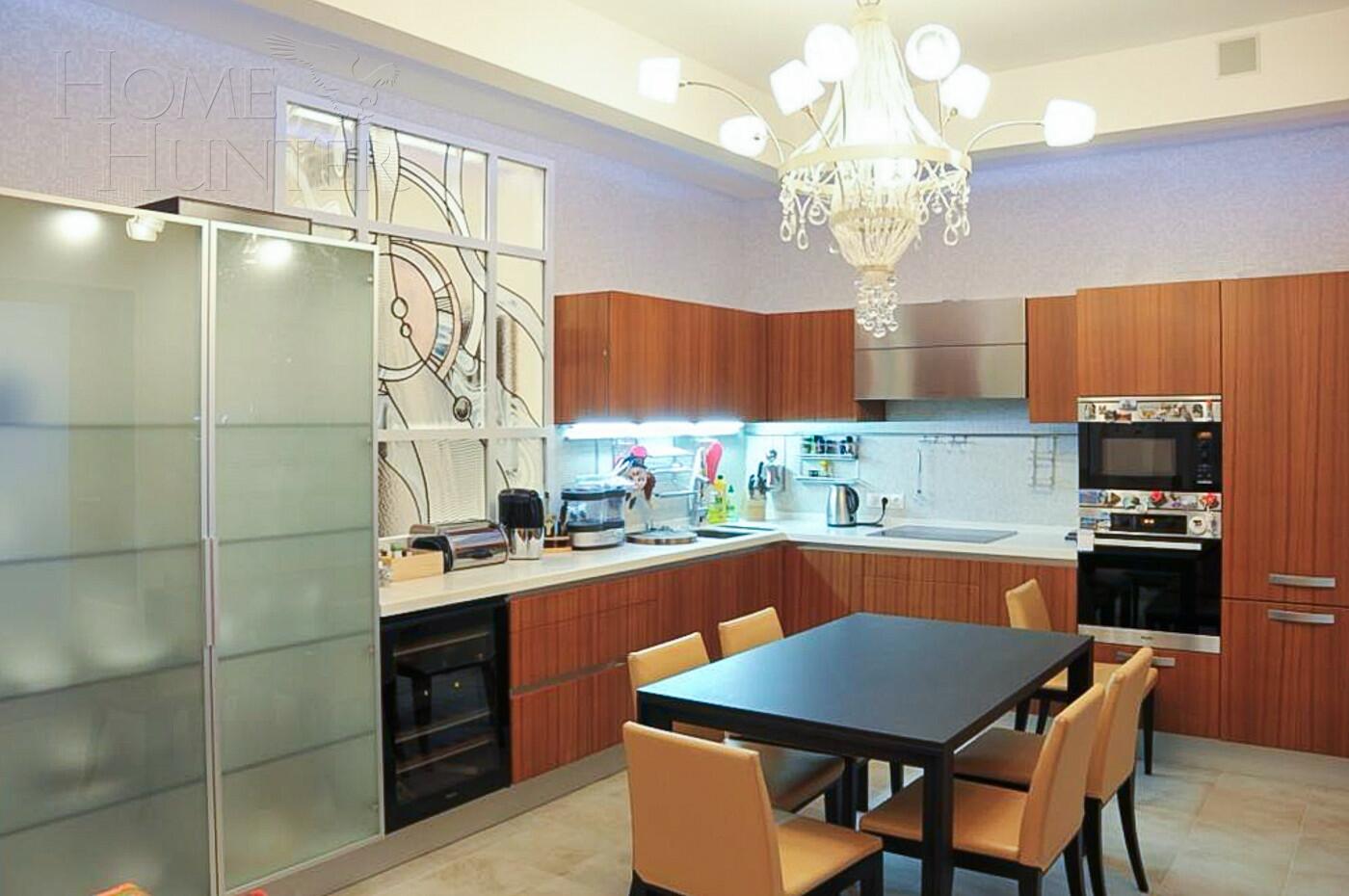 3-КОМН. КВАРТИРА С ОТДЕЛКОЙ 125 М² НА 4 ЭТАЖЕ