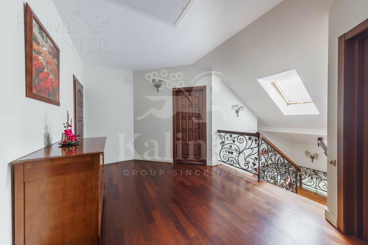 2-этажный коттедж 398.2 м² с отделкой