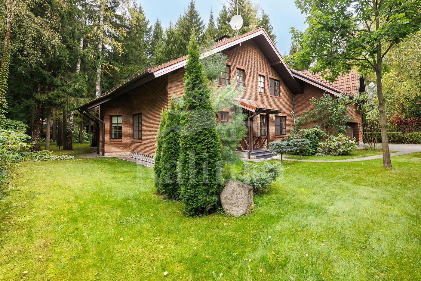 2-этажный коттедж 398.2 м² с отделкой