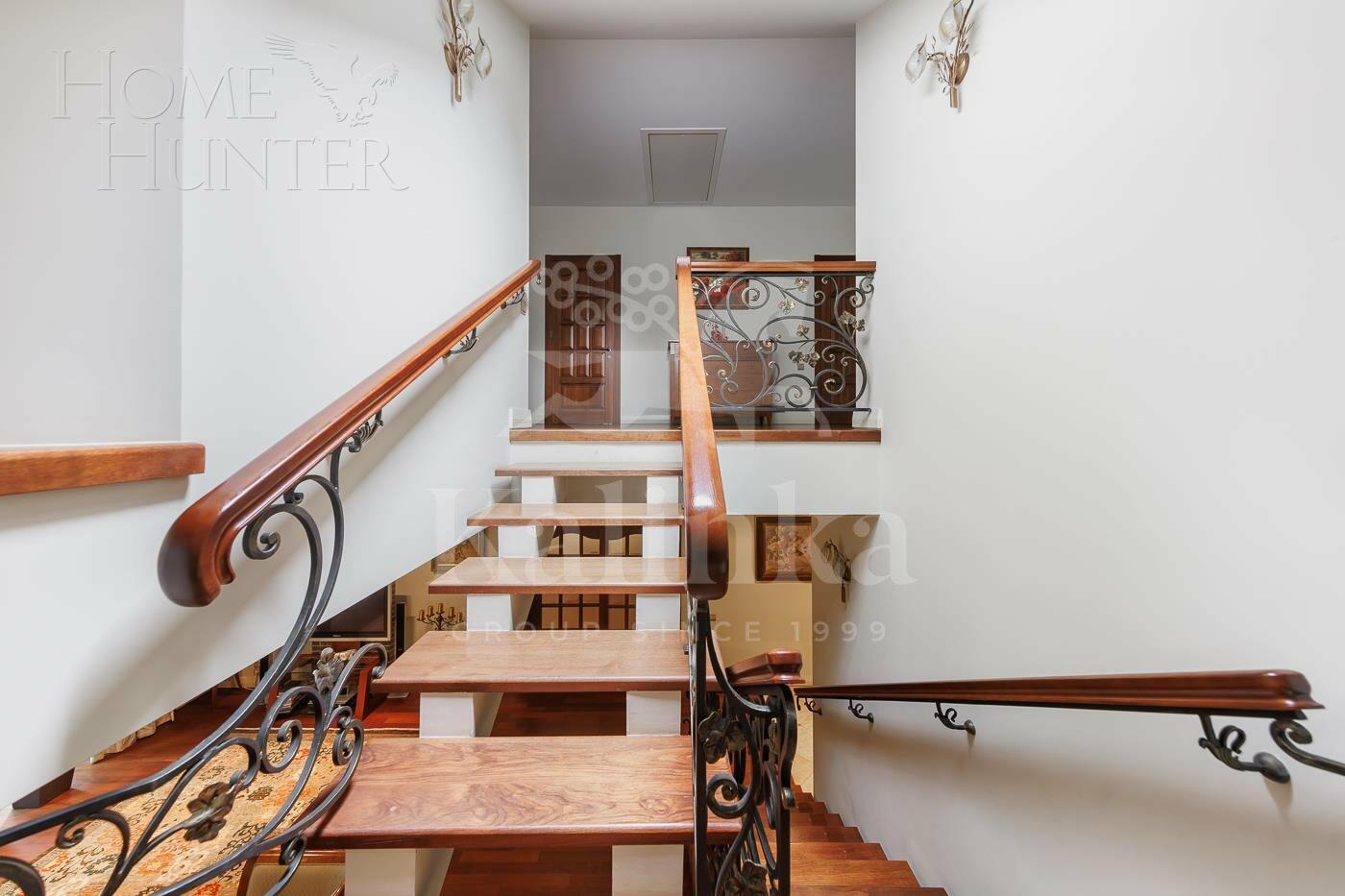 2-этажный коттедж 398.2 м² с отделкой