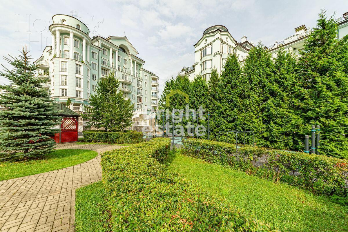 4-УРОВНЕВЫЙ ТАУНХАУС С ОТДЕЛКОЙ 500 М² НА 1 ЭТАЖЕ