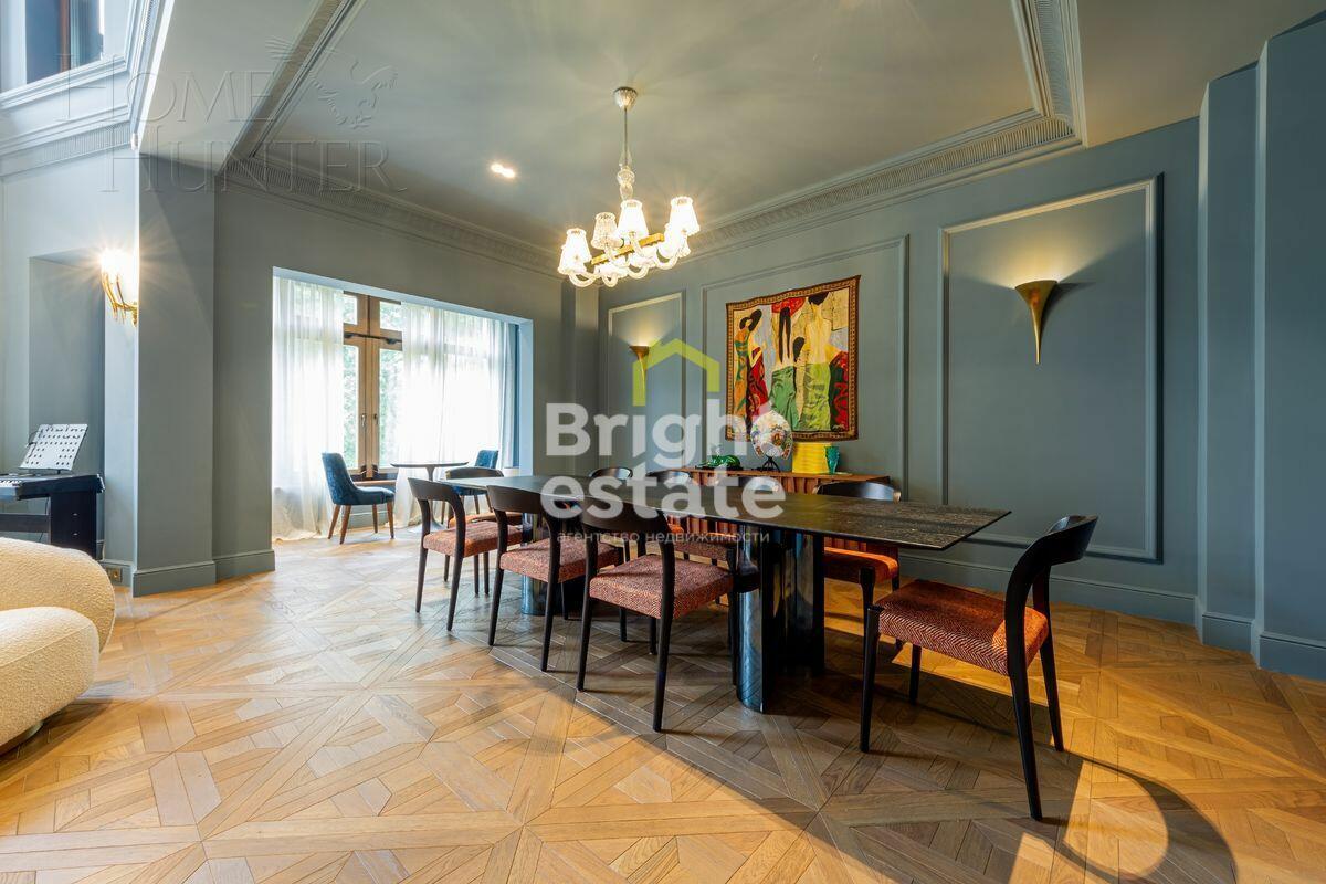 4-УРОВНЕВЫЙ ТАУНХАУС С ОТДЕЛКОЙ 500 М² НА 1 ЭТАЖЕ