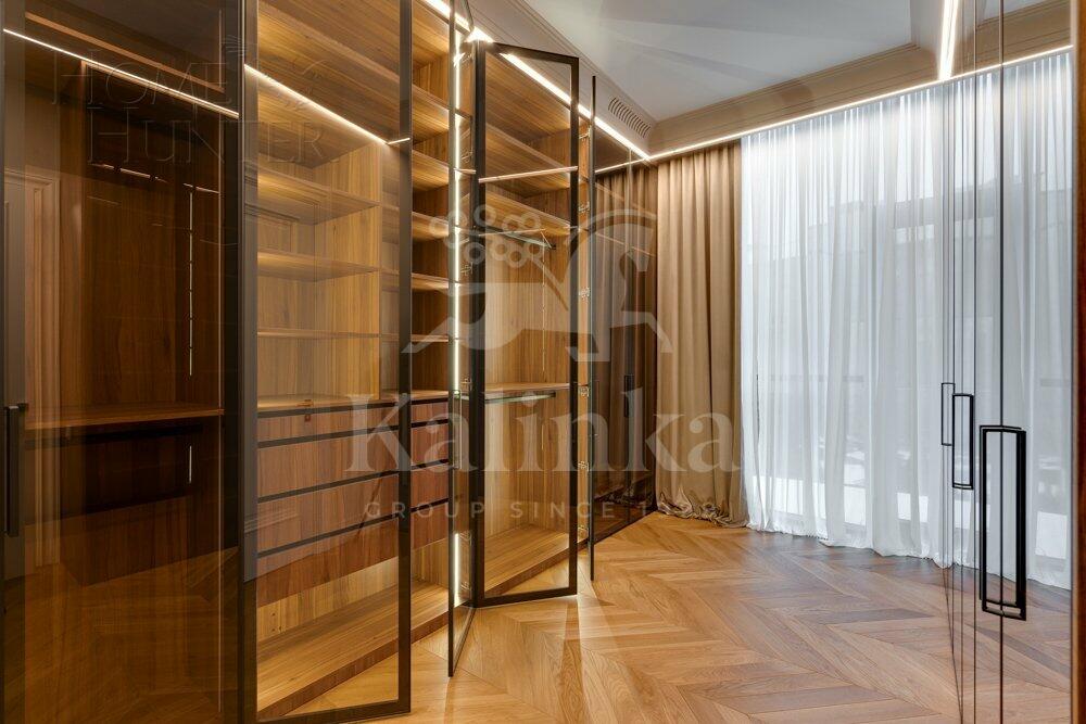 3-этажный таунхаус 287 м² с отделкой