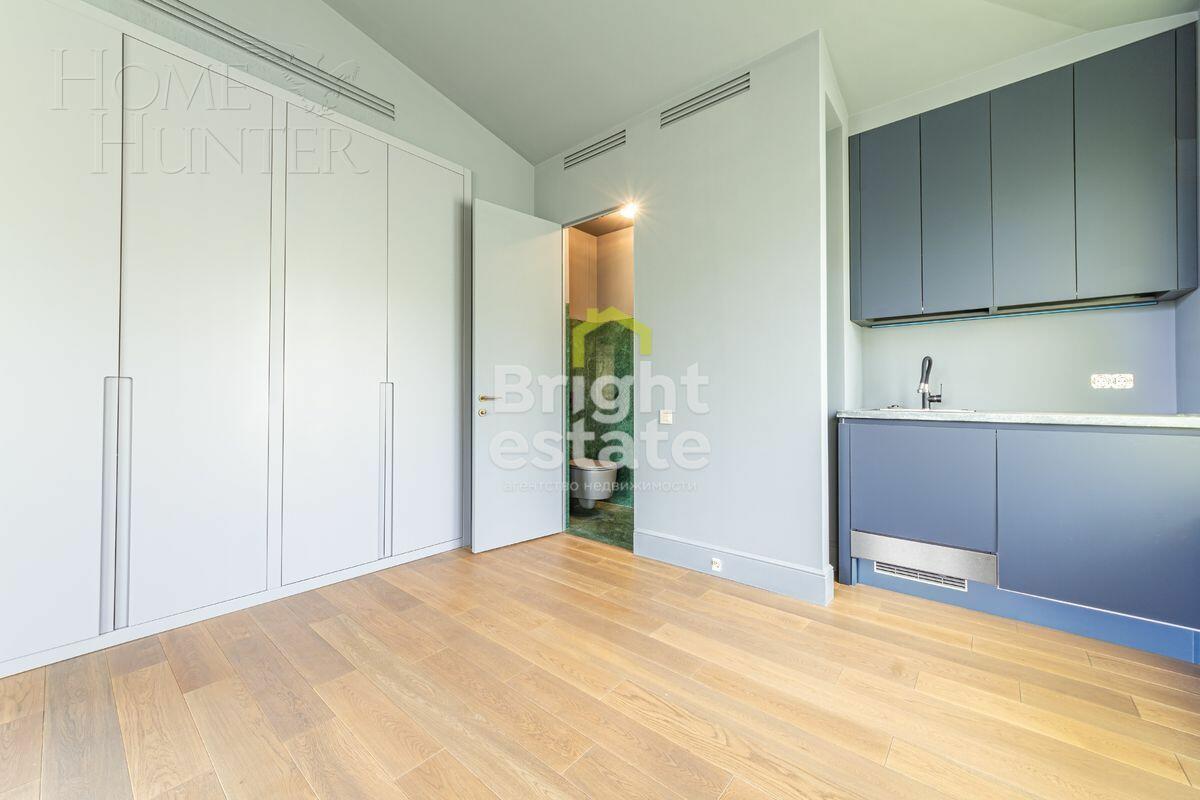 4-УРОВНЕВЫЙ ТАУНХАУС С ОТДЕЛКОЙ 500 М² НА 1 ЭТАЖЕ