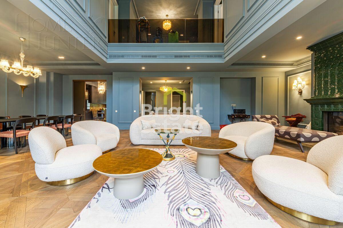 4-УРОВНЕВЫЙ ТАУНХАУС С ОТДЕЛКОЙ 500 М² НА 1 ЭТАЖЕ