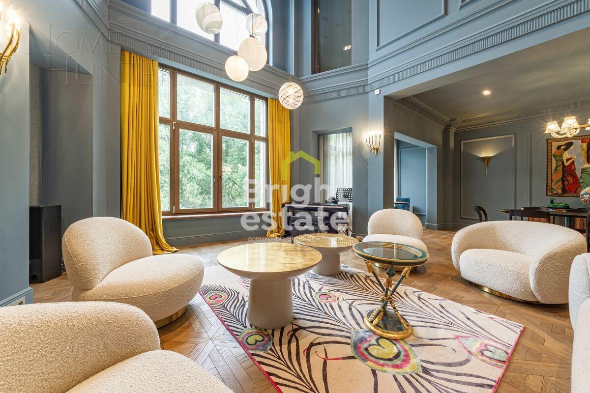 4-УРОВНЕВЫЙ ТАУНХАУС С ОТДЕЛКОЙ 500 М² НА 1 ЭТАЖЕ