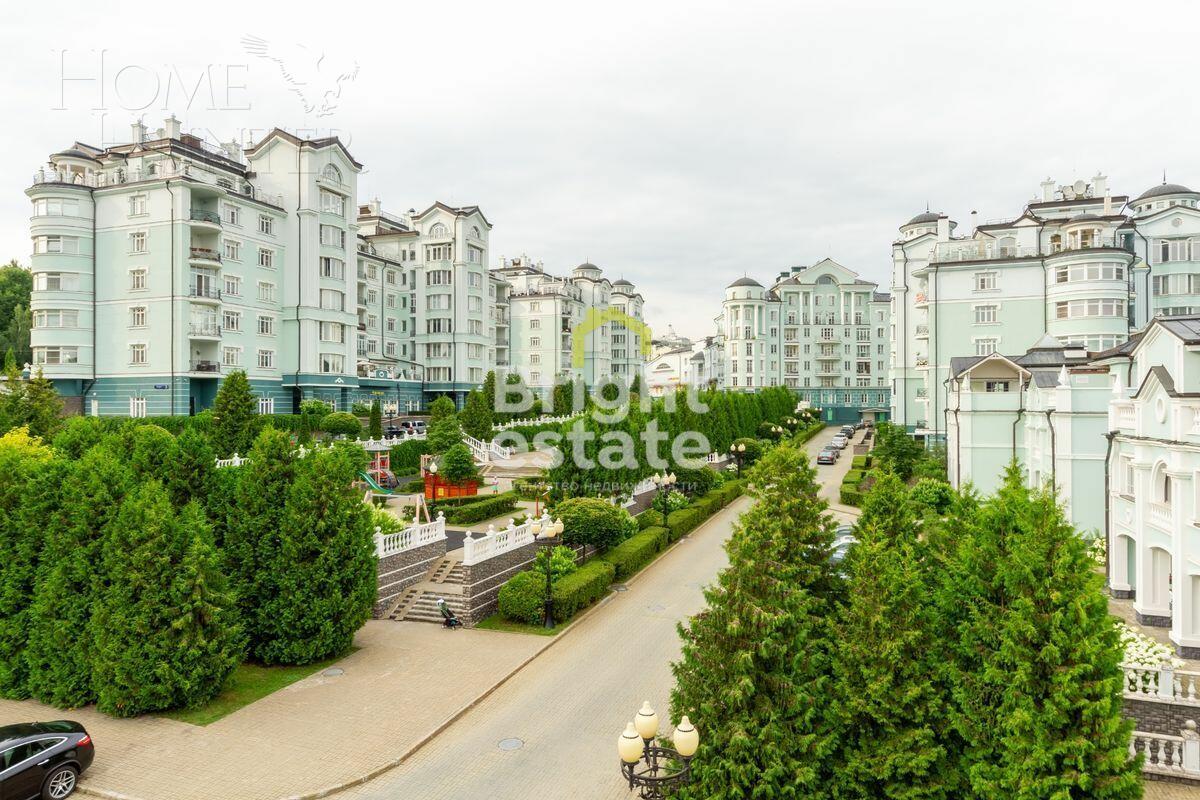 4-УРОВНЕВЫЙ ТАУНХАУС С ОТДЕЛКОЙ 500 М² НА 1 ЭТАЖЕ