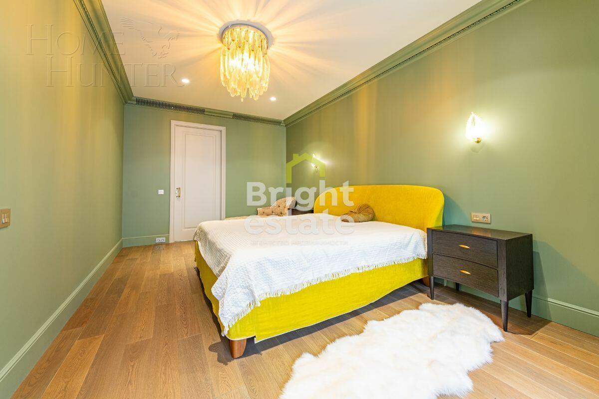 4-УРОВНЕВЫЙ ТАУНХАУС С ОТДЕЛКОЙ 500 М² НА 1 ЭТАЖЕ