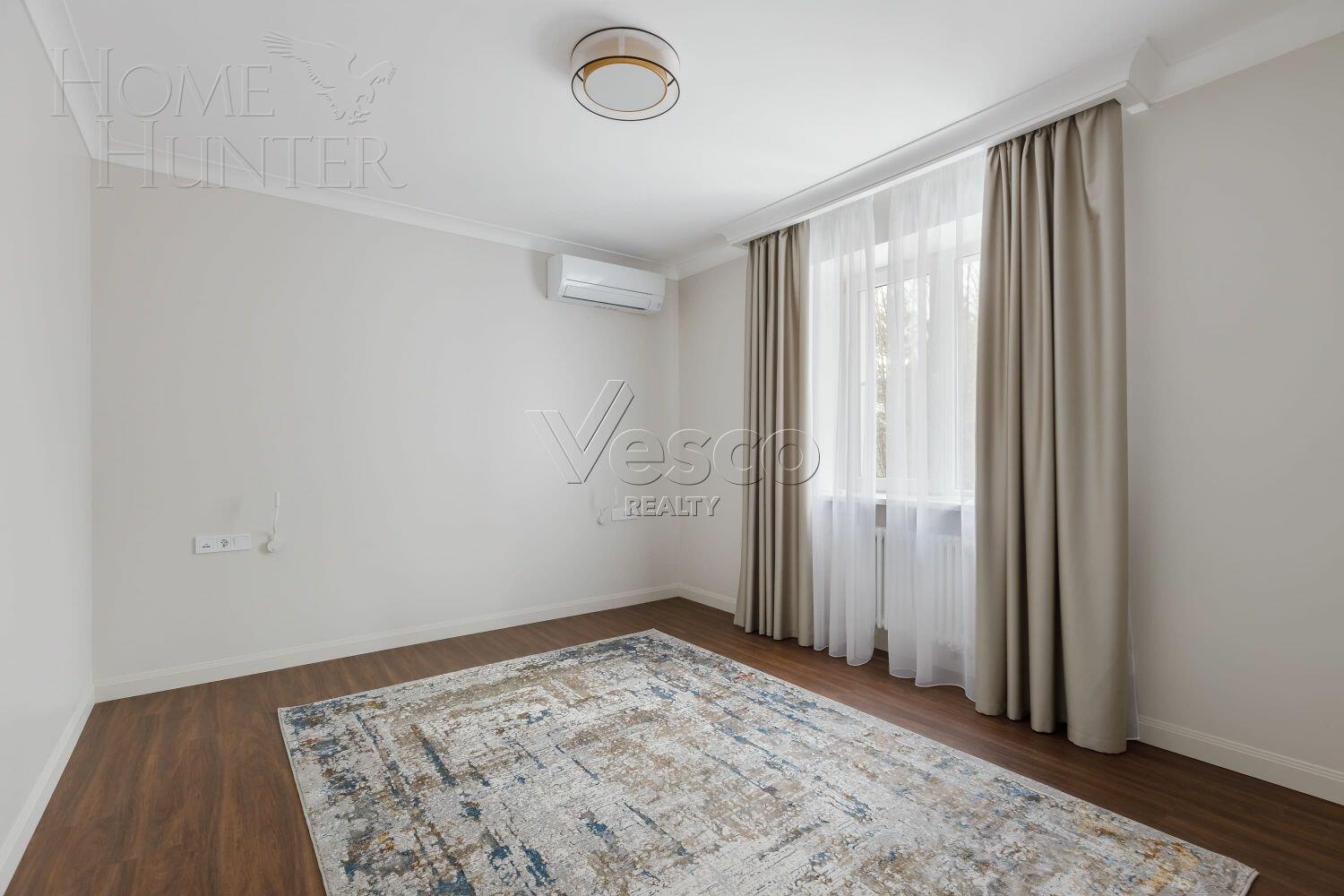 3-этажный коттедж 400 м² с отделкой