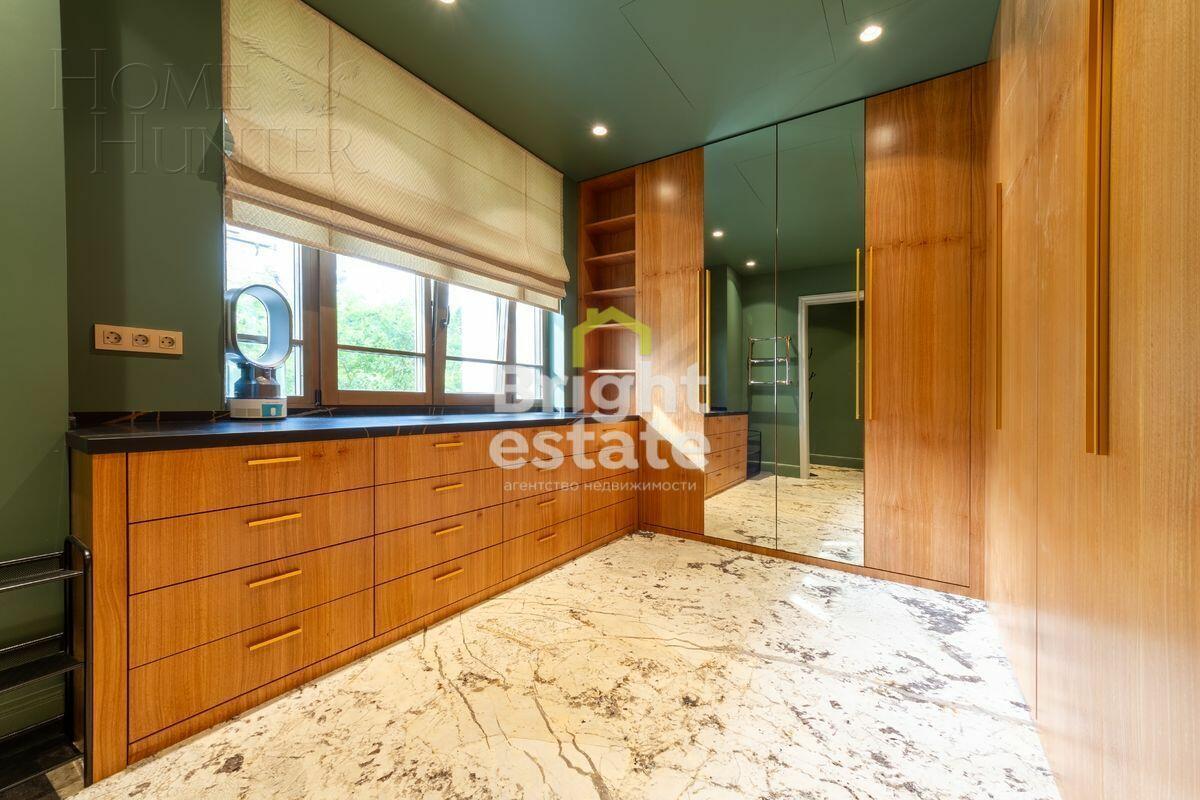 4-УРОВНЕВЫЙ ТАУНХАУС С ОТДЕЛКОЙ 500 М² НА 1 ЭТАЖЕ