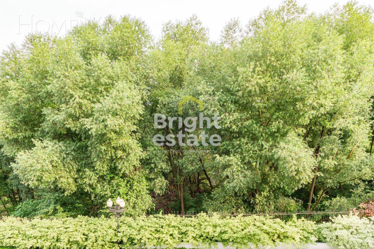 4-УРОВНЕВЫЙ ТАУНХАУС С ОТДЕЛКОЙ 500 М² НА 1 ЭТАЖЕ