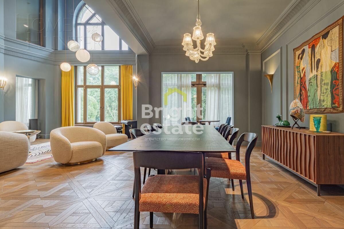 4-УРОВНЕВЫЙ ТАУНХАУС С ОТДЕЛКОЙ 500 М² НА 1 ЭТАЖЕ