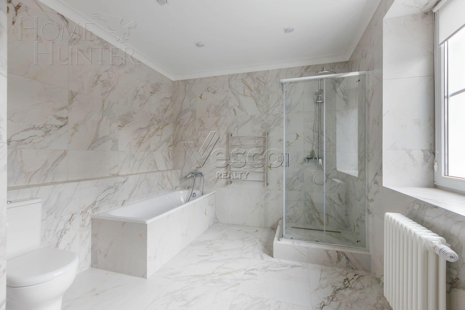 3-этажный коттедж 400 м² с отделкой