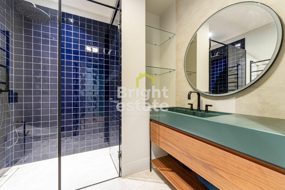 4-УРОВНЕВЫЙ ТАУНХАУС С ОТДЕЛКОЙ 500 М² НА 1 ЭТАЖЕ