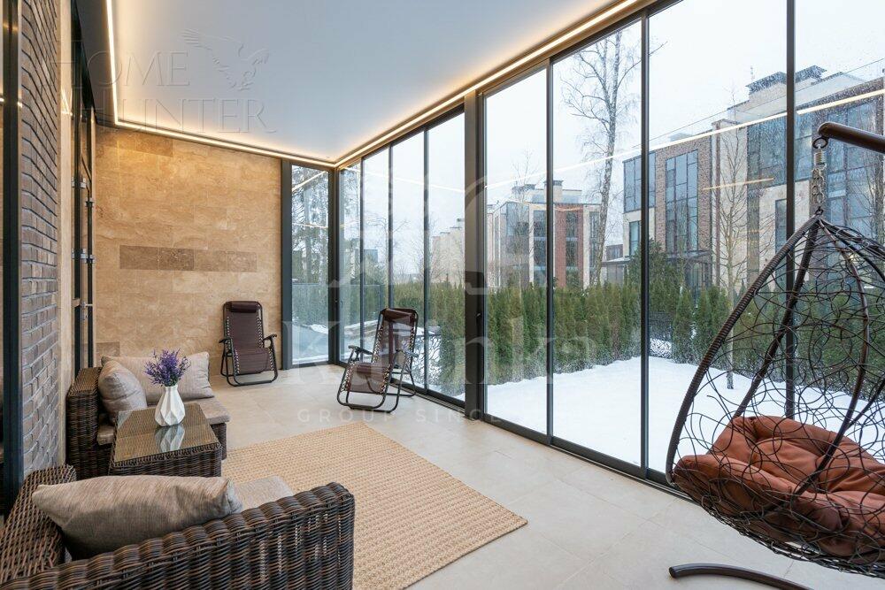 3-этажный таунхаус 287 м² с отделкой