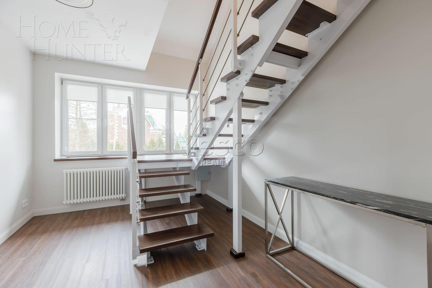 3-этажный коттедж 400 м² с отделкой