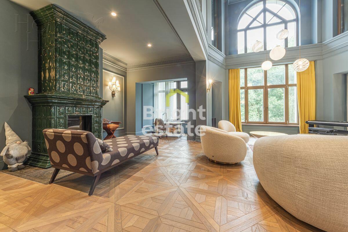 4-УРОВНЕВЫЙ ТАУНХАУС С ОТДЕЛКОЙ 500 М² НА 1 ЭТАЖЕ