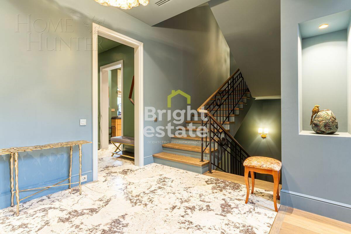 4-УРОВНЕВЫЙ ТАУНХАУС С ОТДЕЛКОЙ 500 М² НА 1 ЭТАЖЕ