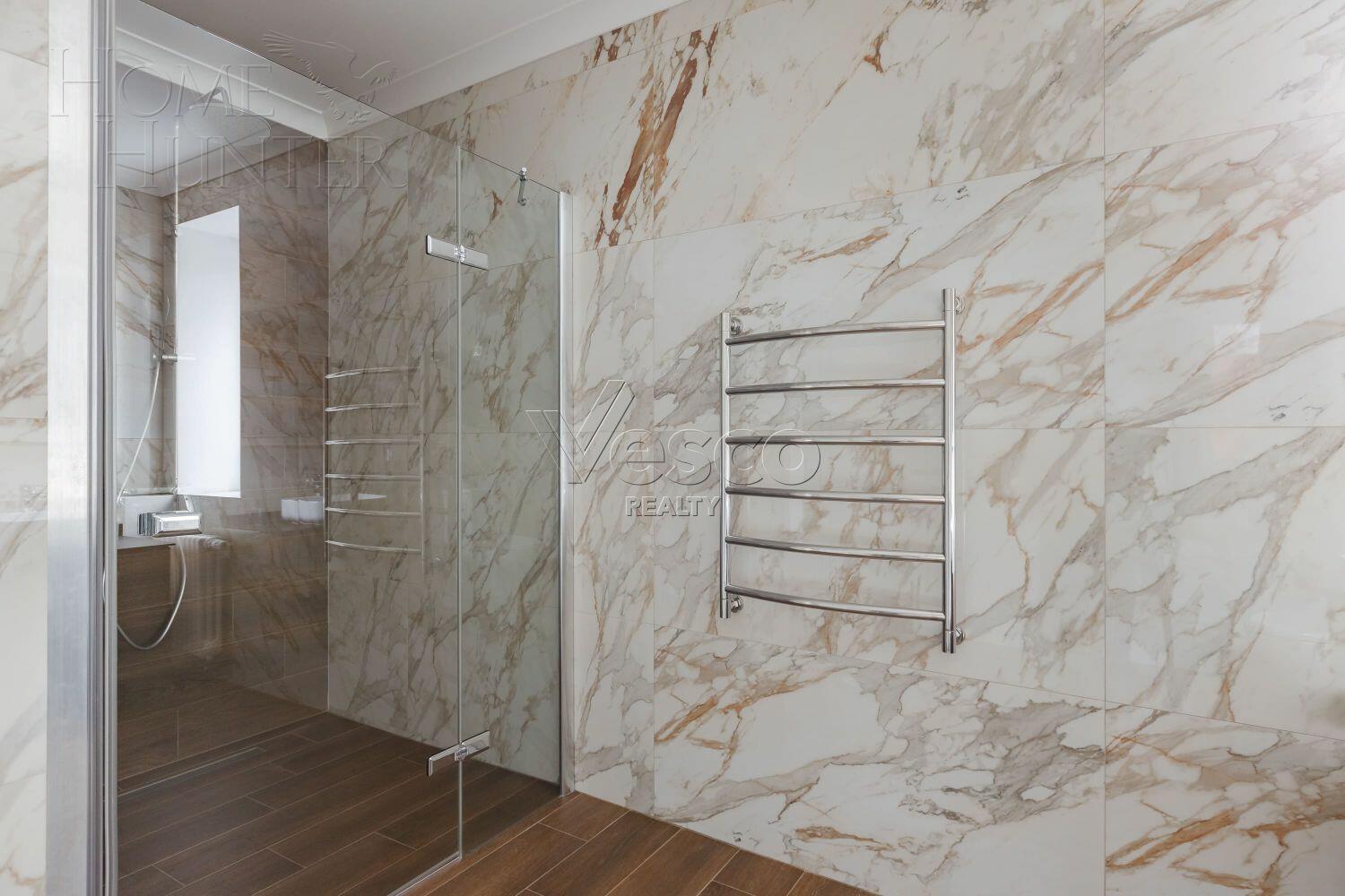 3-этажный коттедж 400 м² с отделкой