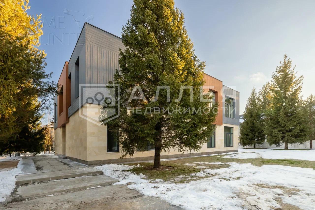 2-этажный коттедж 747 м² с отделкой