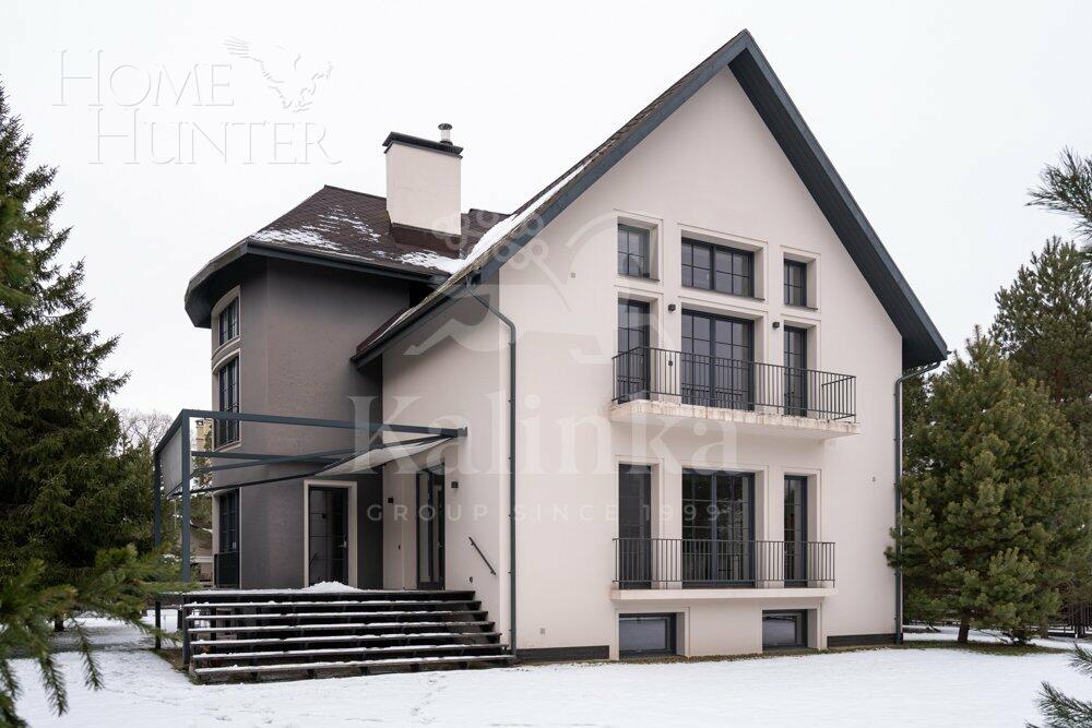 2-этажный коттедж 467 м² с отделкой