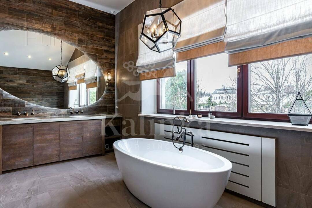 2-этажный коттедж 720 м² с отделкой