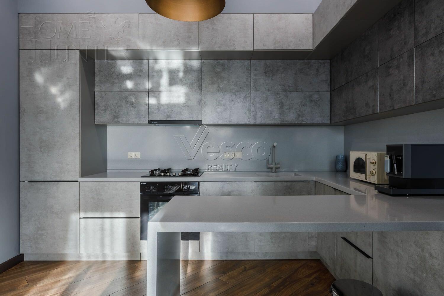 2-этажный коттедж 350 м² с отделкой