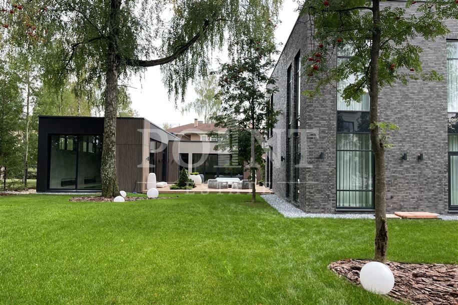 2-этажный коттедж 700 м² с отделкой