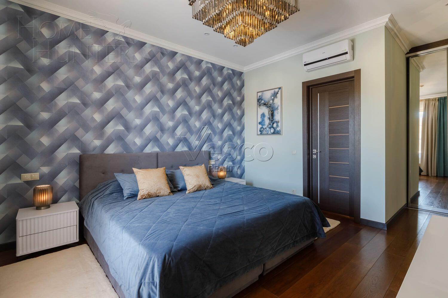 2-этажный коттедж 350 м² с отделкой