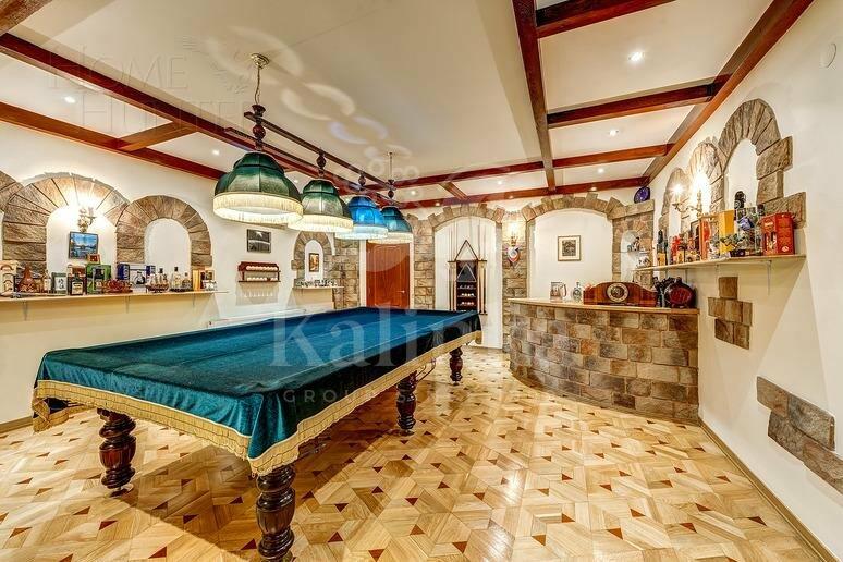 3-этажный коттедж 935 м² с отделкой