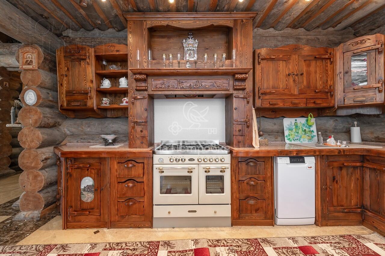 3-этажный коттедж 4 590 м² с отделкой