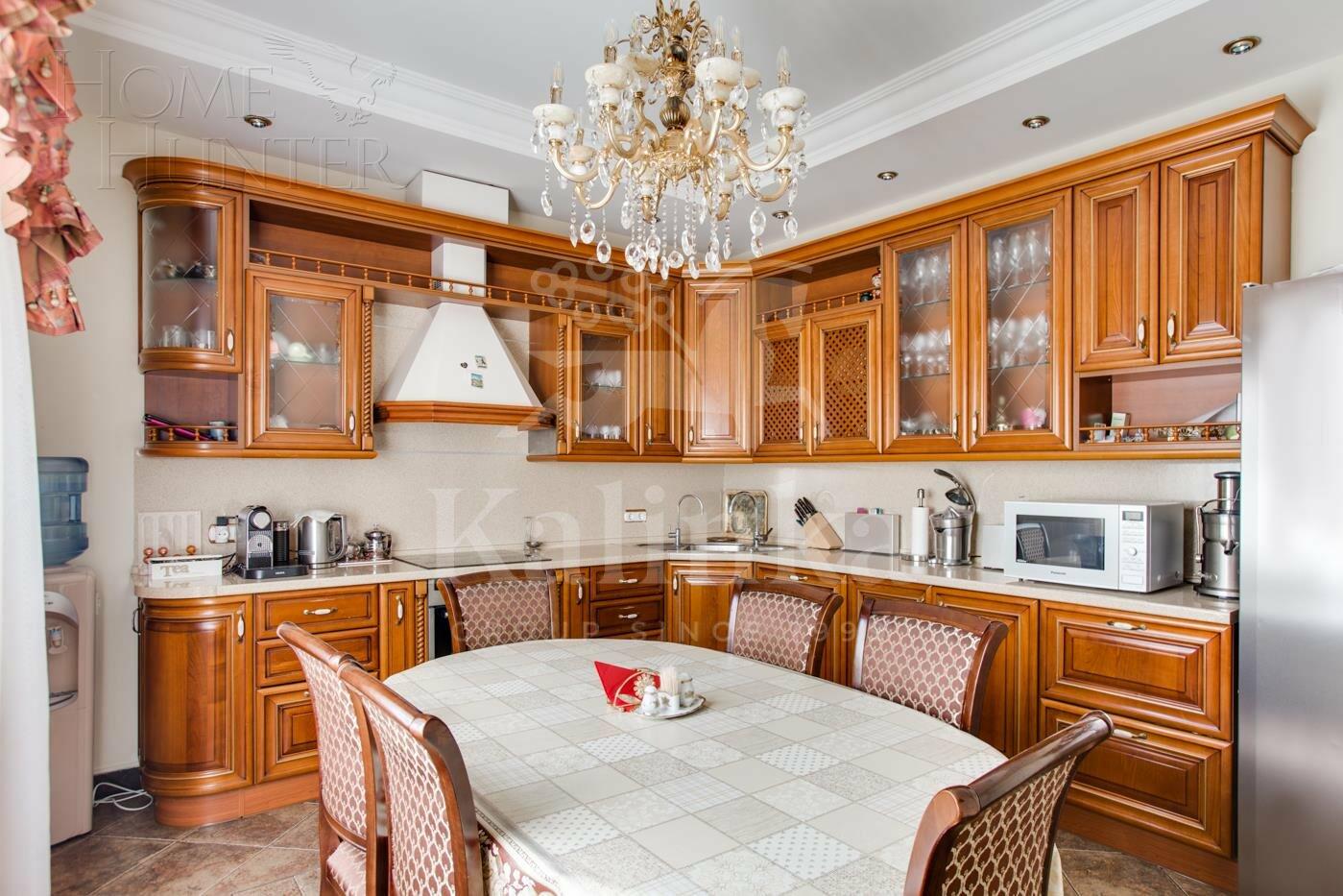 2-этажный коттедж 850 м² с отделкой