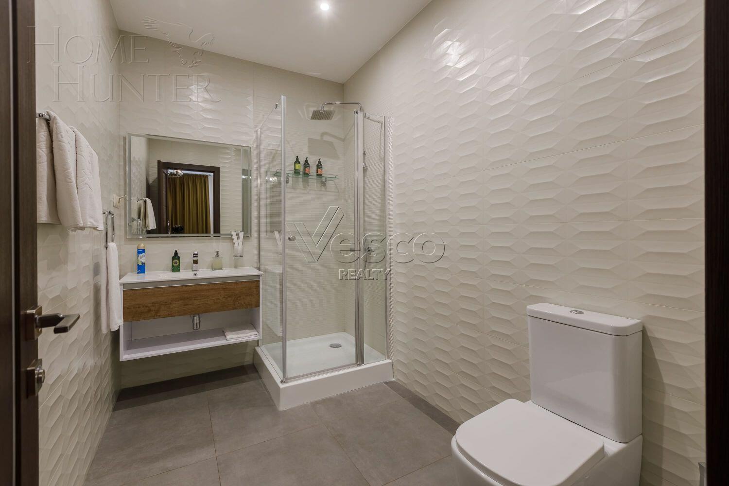 2-этажный коттедж 350 м² с отделкой