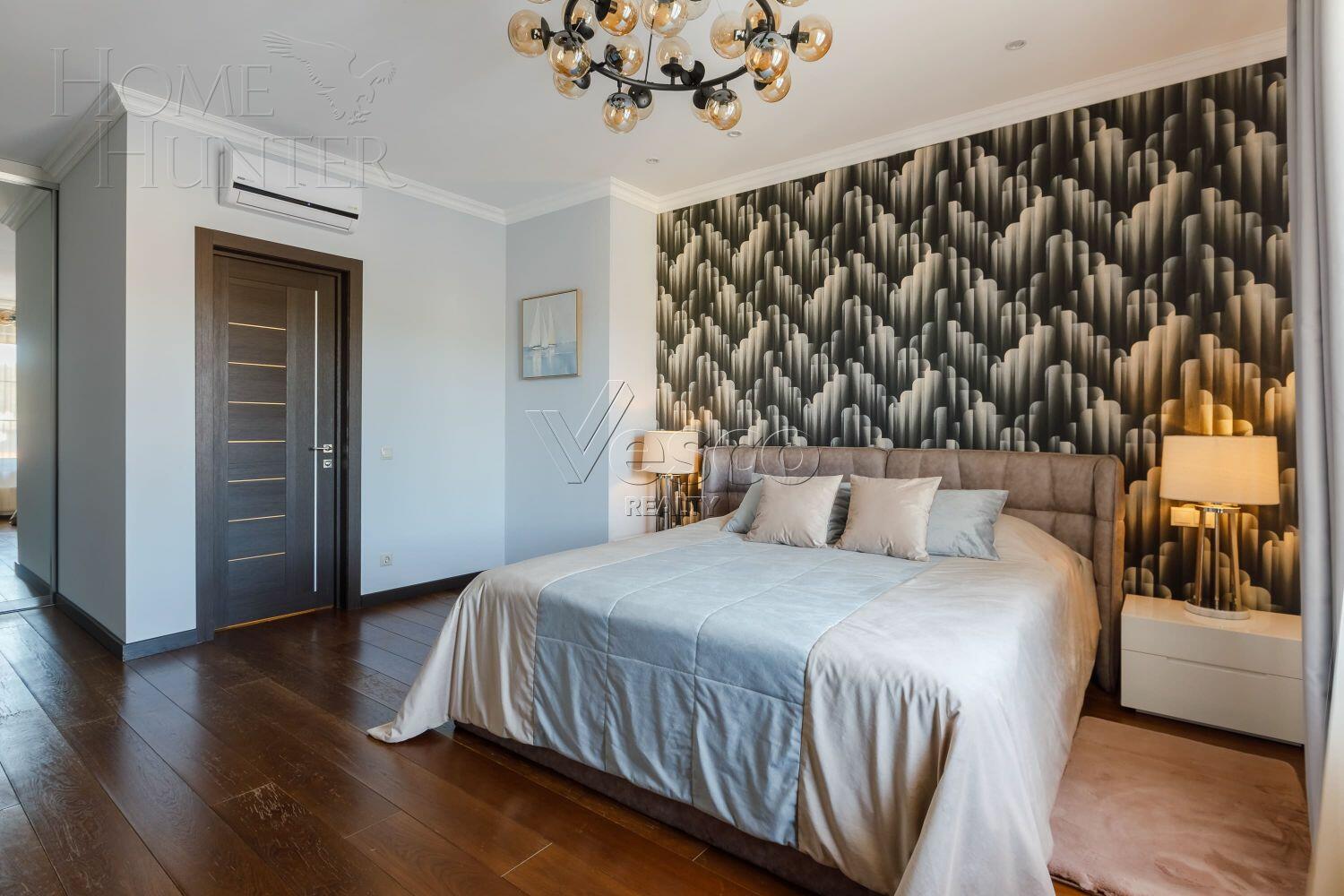 2-этажный коттедж 350 м² с отделкой