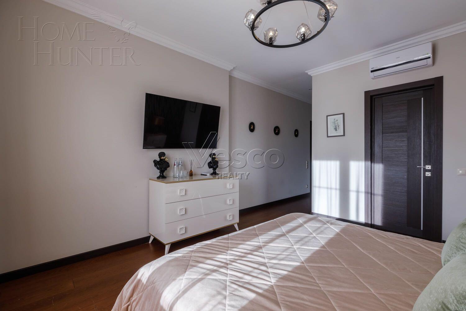 2-этажный коттедж 350 м² с отделкой