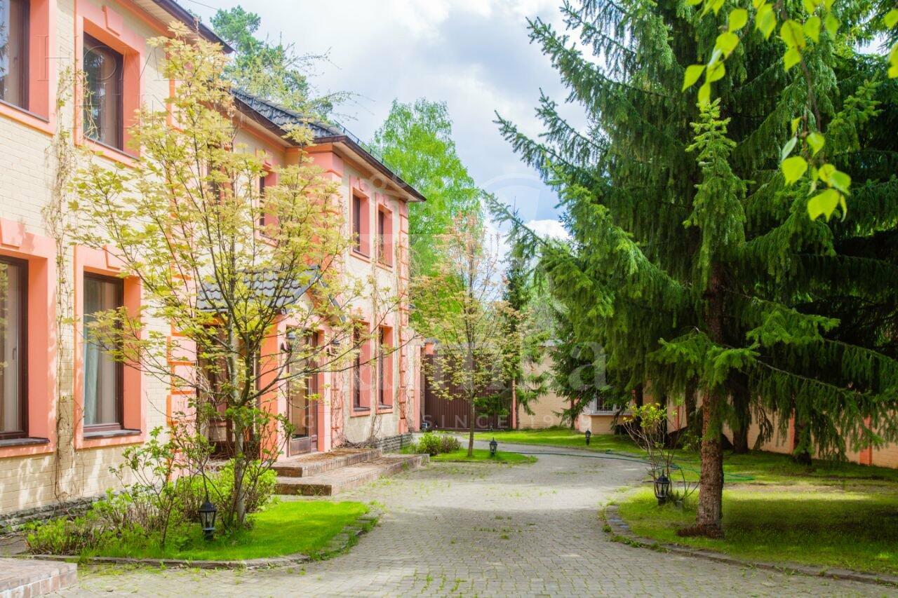 2-этажный коттедж 726 м² с отделкой