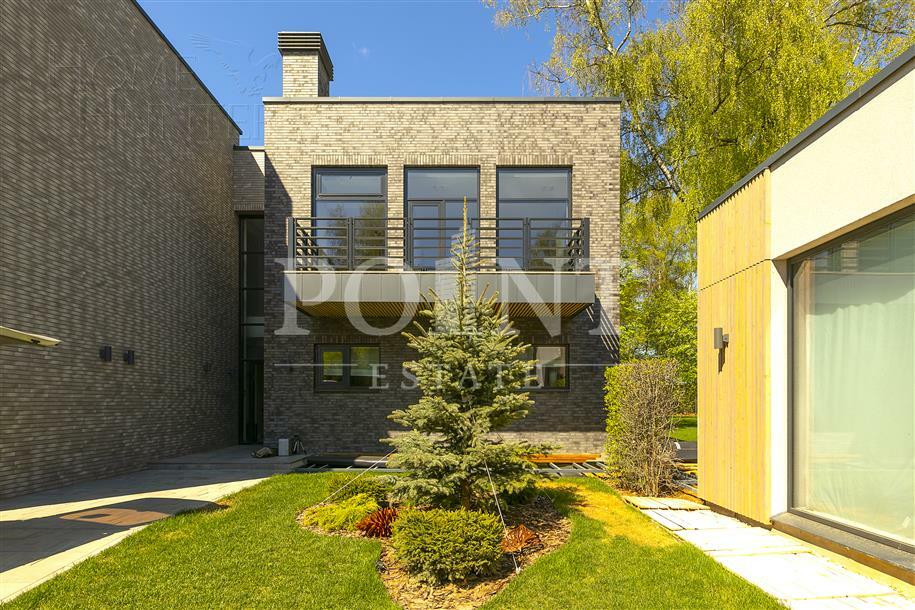 2-этажный коттедж 700 м² с отделкой